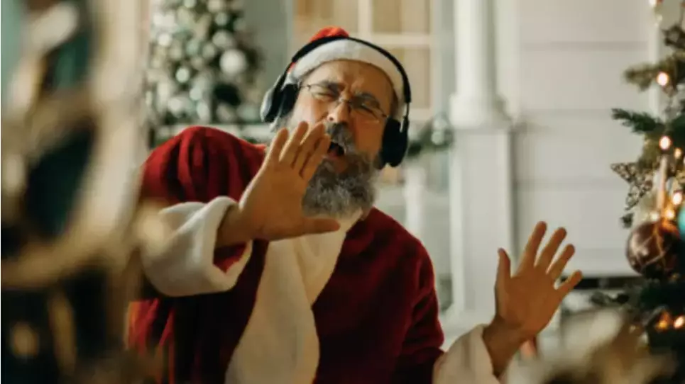 Christmas Radio Station That Plays Festive Songs 24/7 Goes On Air Today