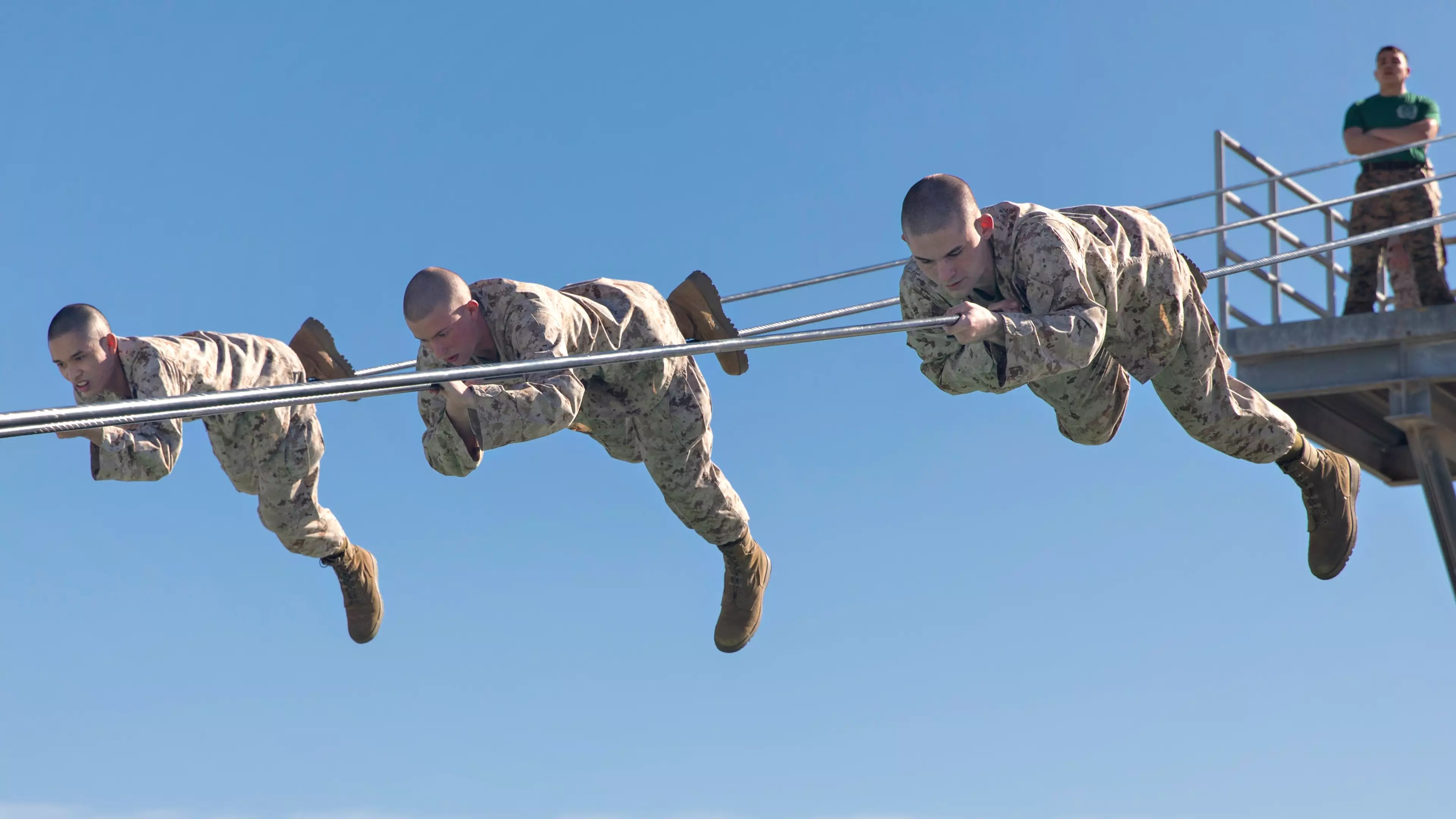 US Army Could Reverse Gender Neutral Fitness Test As Research Finds Women Struggle