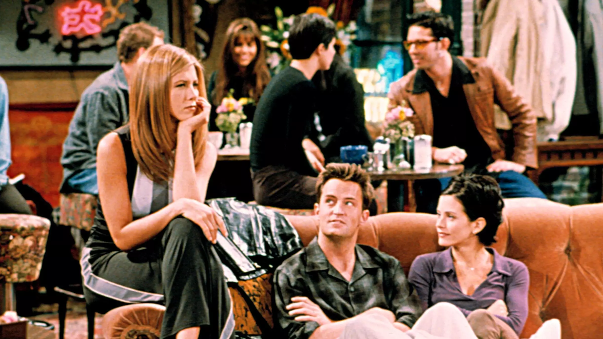 A 'Friends' Cafe In London Exists - And It Serves Prosecco