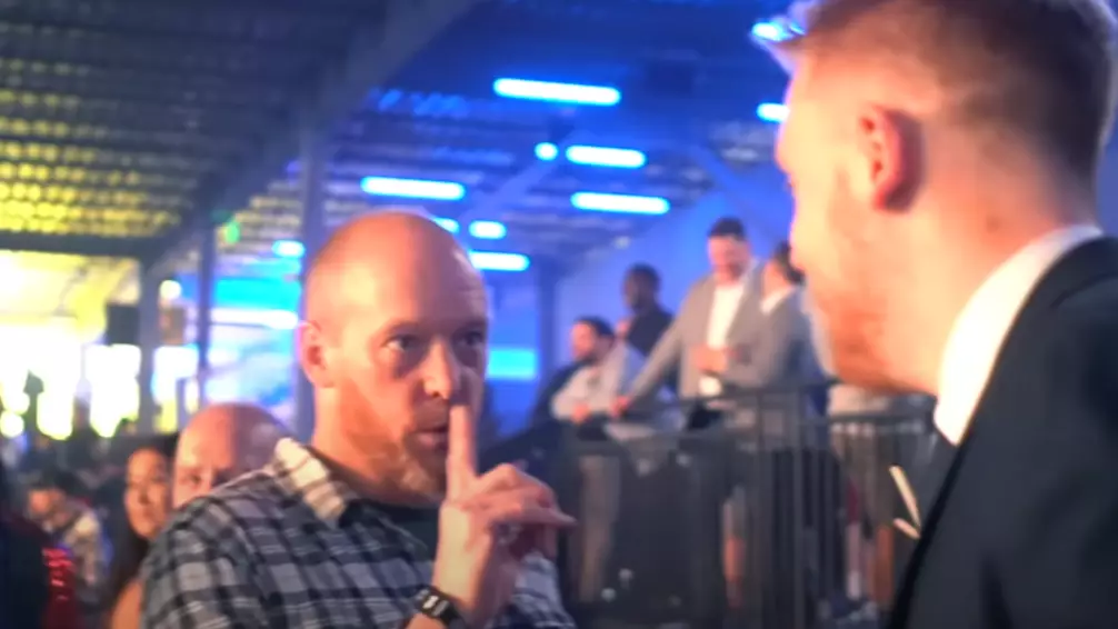 Man Tries To Kiss Jake And Logan Paul's Dad And It Doesn't End Well