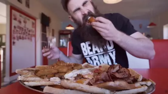 YouTuber Demolishes ‘Unbeatable’ 4000 Calorie Breakfast In Just 12 Minutes