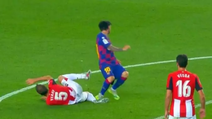 Lionel Messi Very Lucky To Escape A Red Card During Barcelona Vs. Athletic Bilbao 