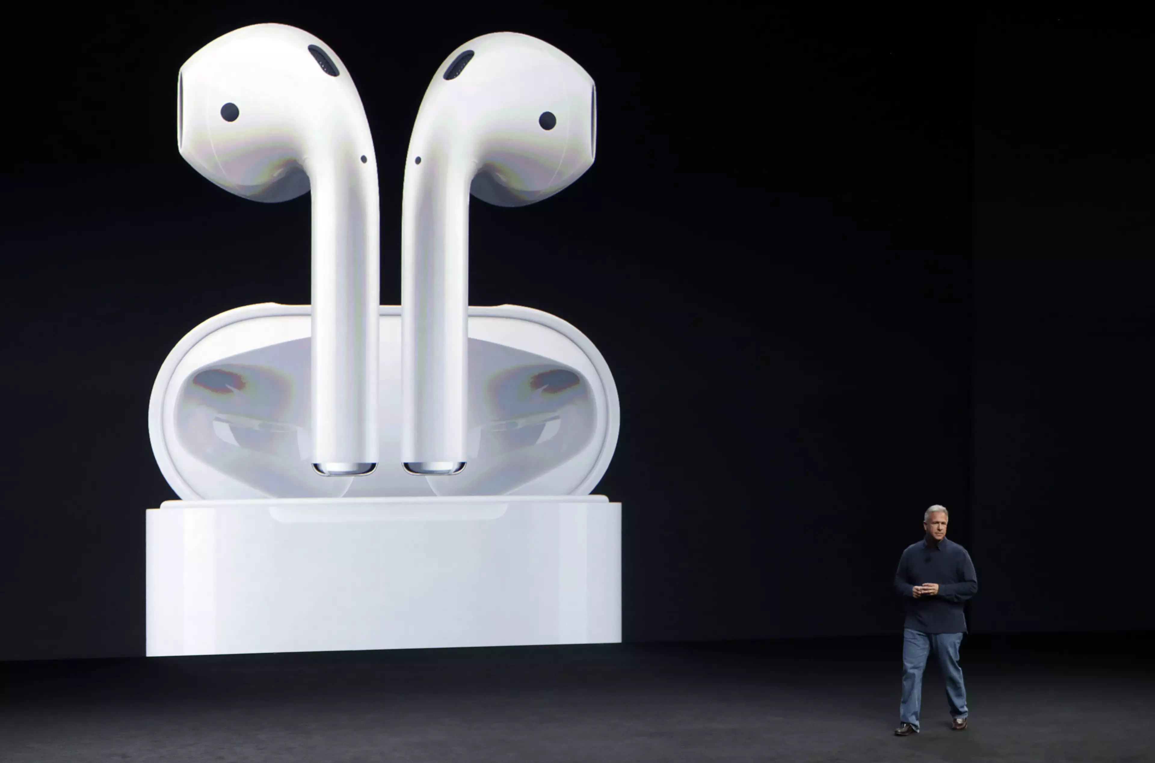 Apple's New Wireless Headphones Are Already Pissing Loads Of People Off