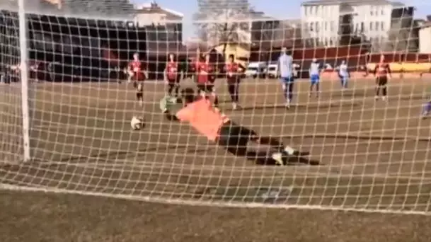 Goalkeeper Sent Off For Coming Off His Line Twice And Right Back Saves Third Penalty
