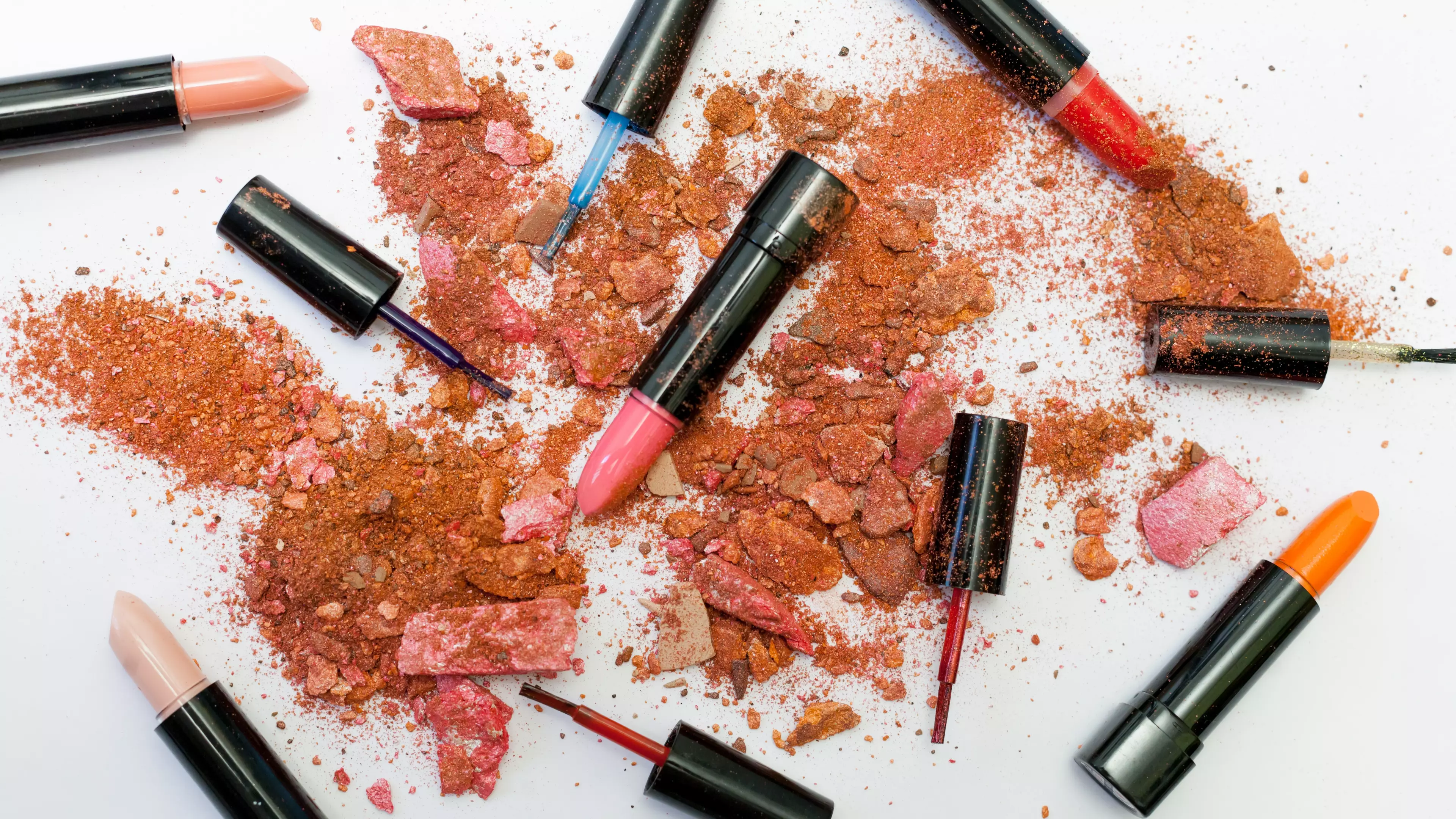 We’ve Discovered How To Fix Your Broken Make-up Products And You’re Welcome