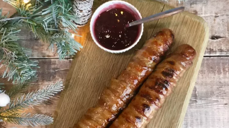 M&S Is Selling The Biggest Supermarket Pigs In Blankets And We're Here For Them 