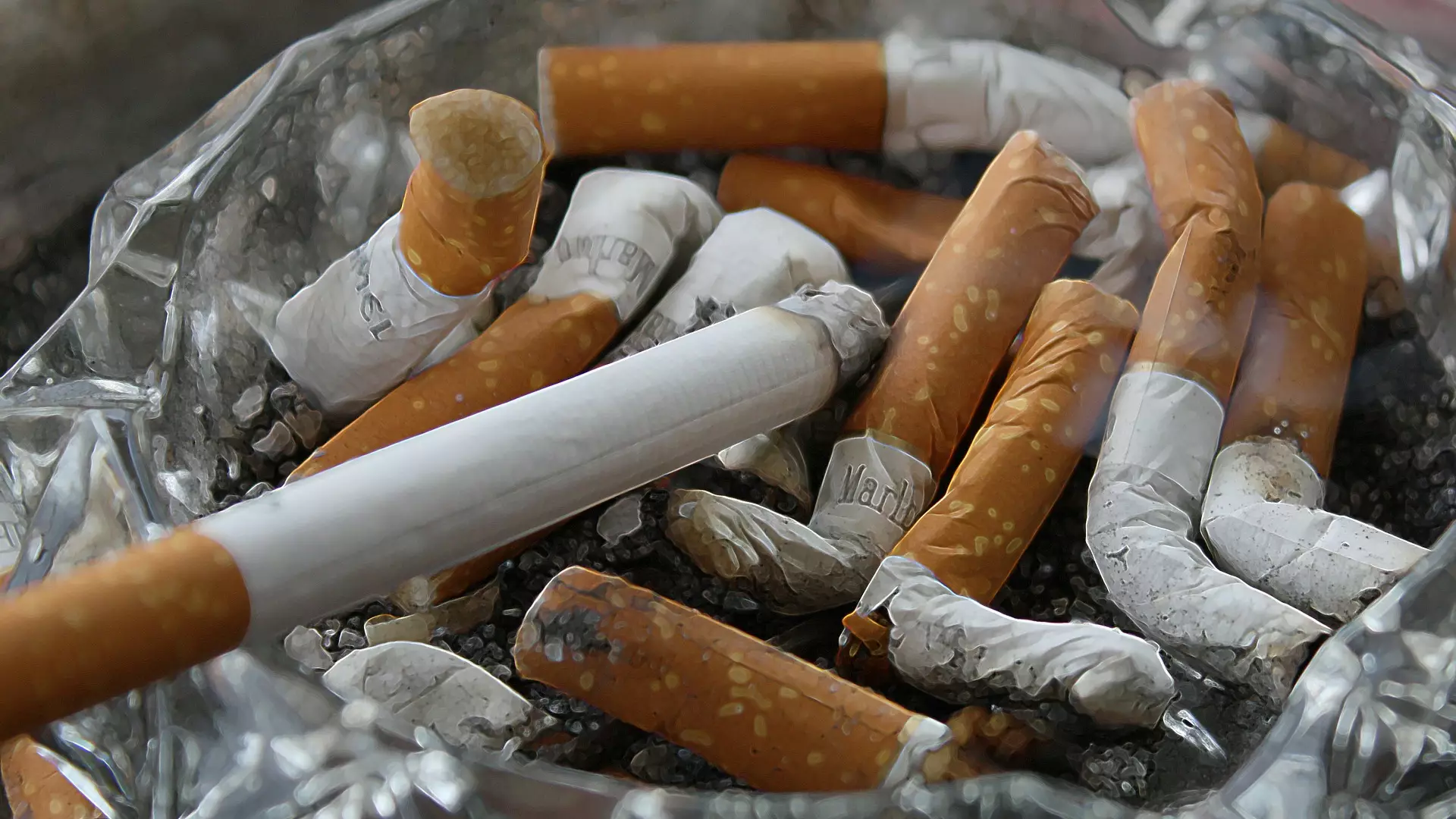Cancer Warnings To Be Printed On Every Single Cigarette In Canada