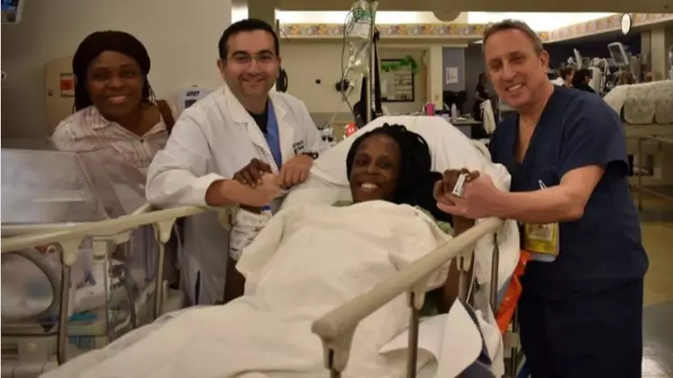 Incredible Woman Gives Birth To Six Babies In Nine Minutes