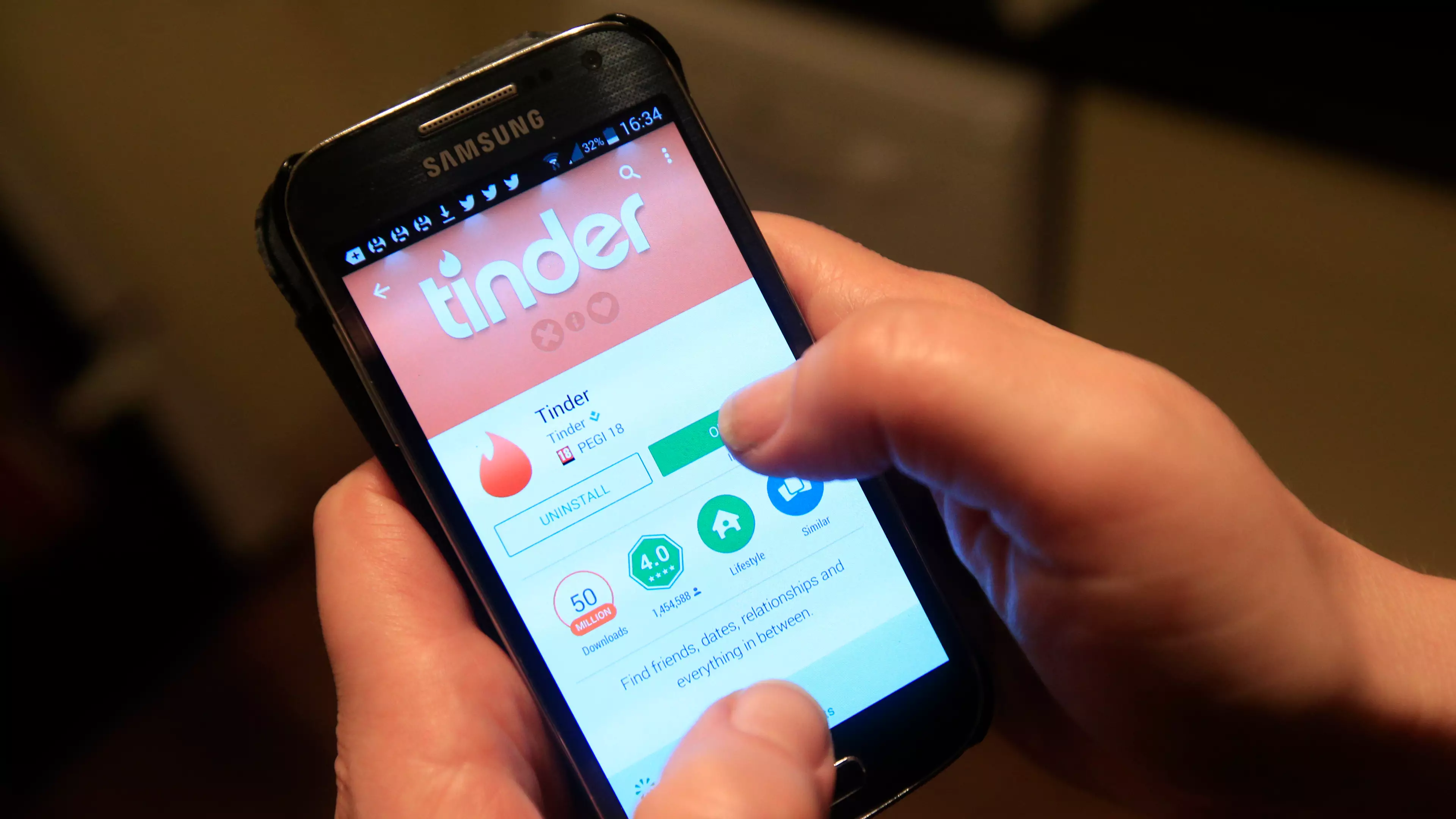Woman's Perfect Tinder Date With 'The One' Shattered By Five Devastating Words
