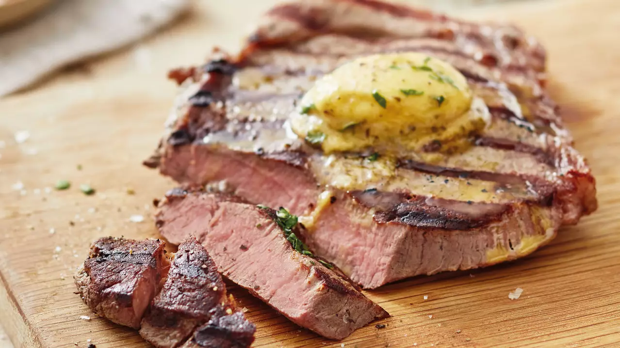 ​Lidl's Deluxe Steak With Béarnaise Sauce Is Perfect For Father's Day