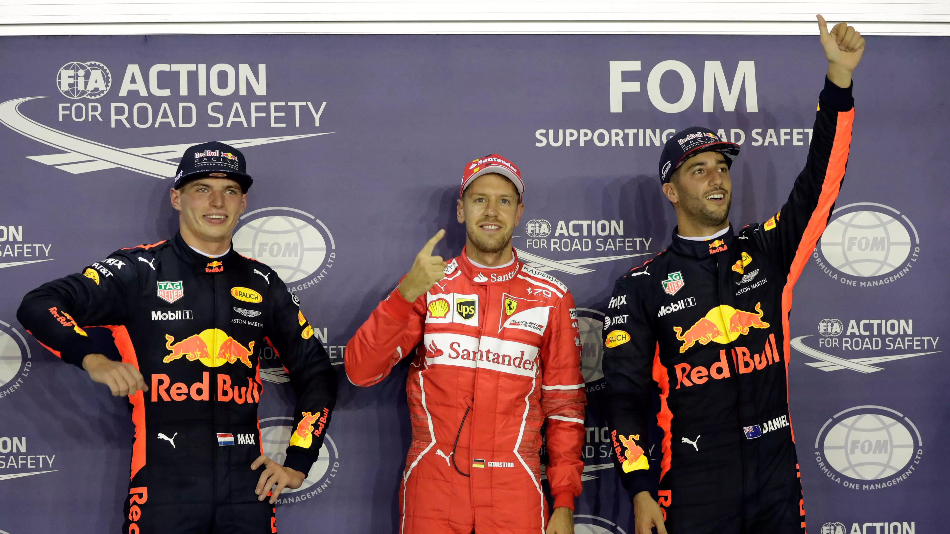 Vettel Beats Red Bulls To Singapore Grand Prix Pole Hamilton Fifth