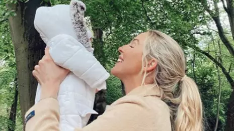 Lydia Bright Attacked By Mum-Shamers For Drinking While Looking After Newborn
