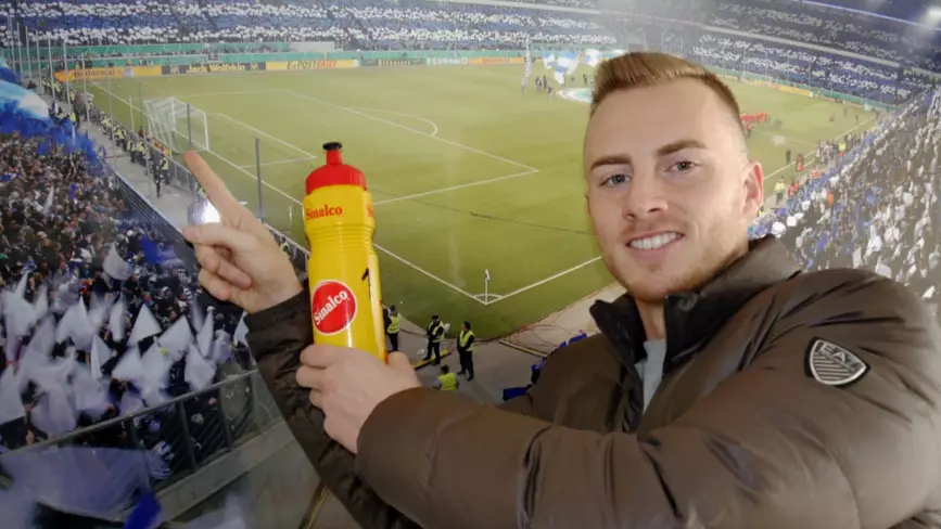 Duisburg Goalkeeper's Water Bottle Is Getting Auctioned Off For Charity