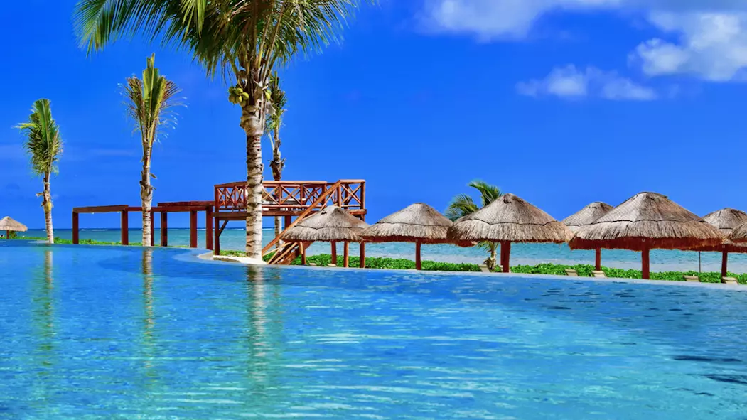 Cancún Is Offering Free Hotels And Meals To Get You To Visit