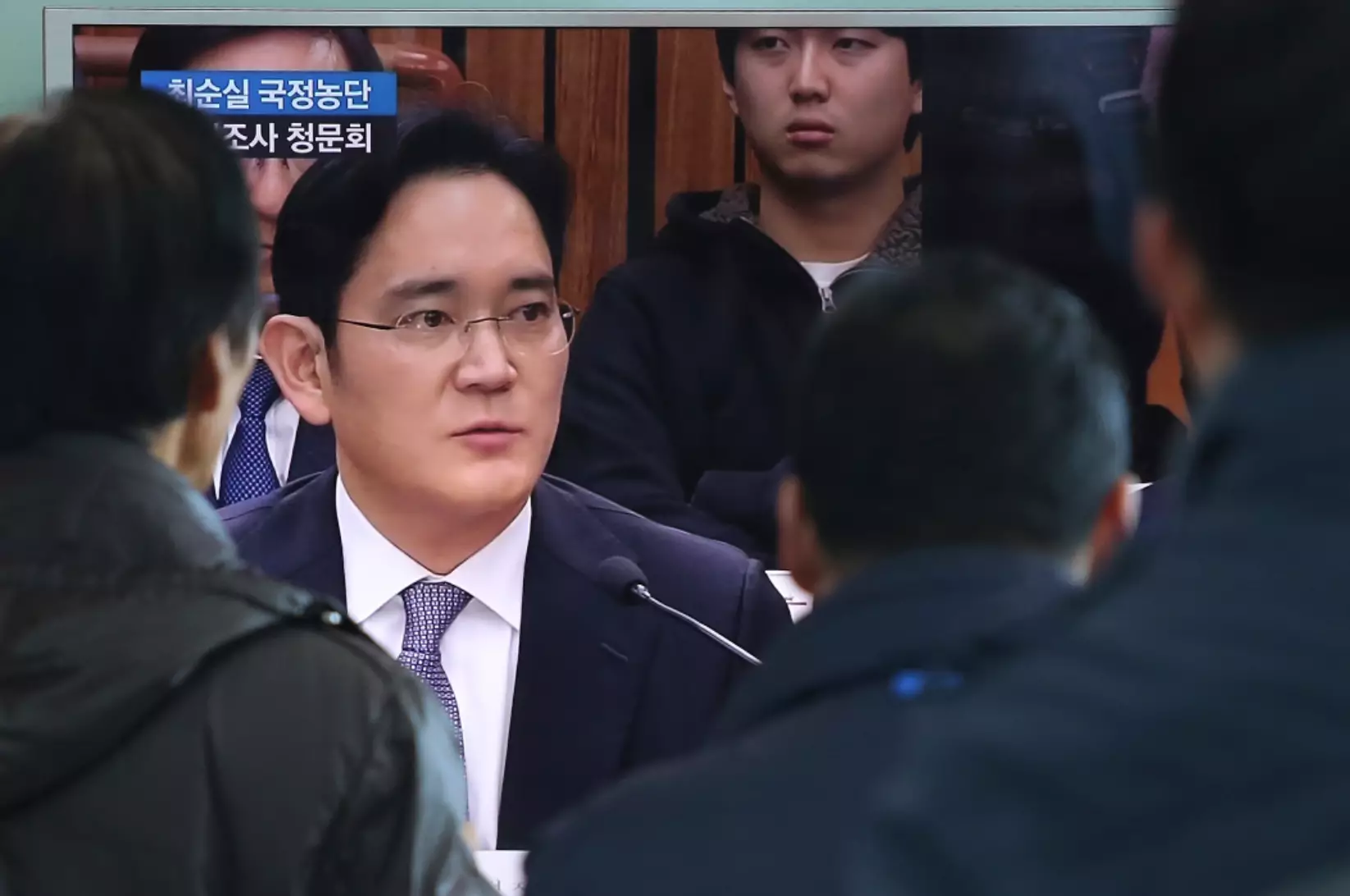 Samsung's Acting Chief Is Arrested Over Blackmail And Bribery 