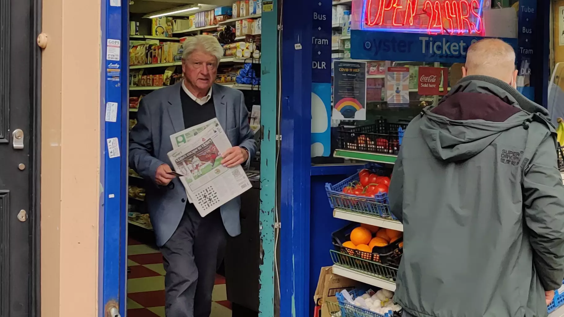Stanley Johnson Seen In Shop Without A Face Mask