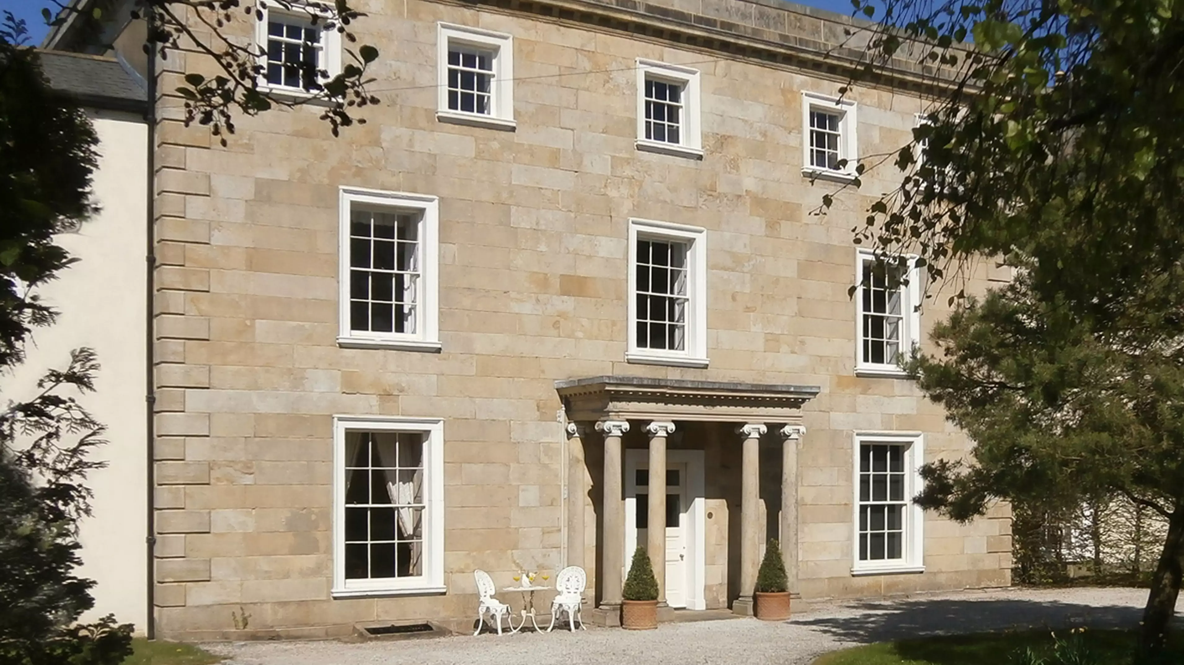 Couple Are Selling A Stunning £1m Georgian Mansion For Just £2.50