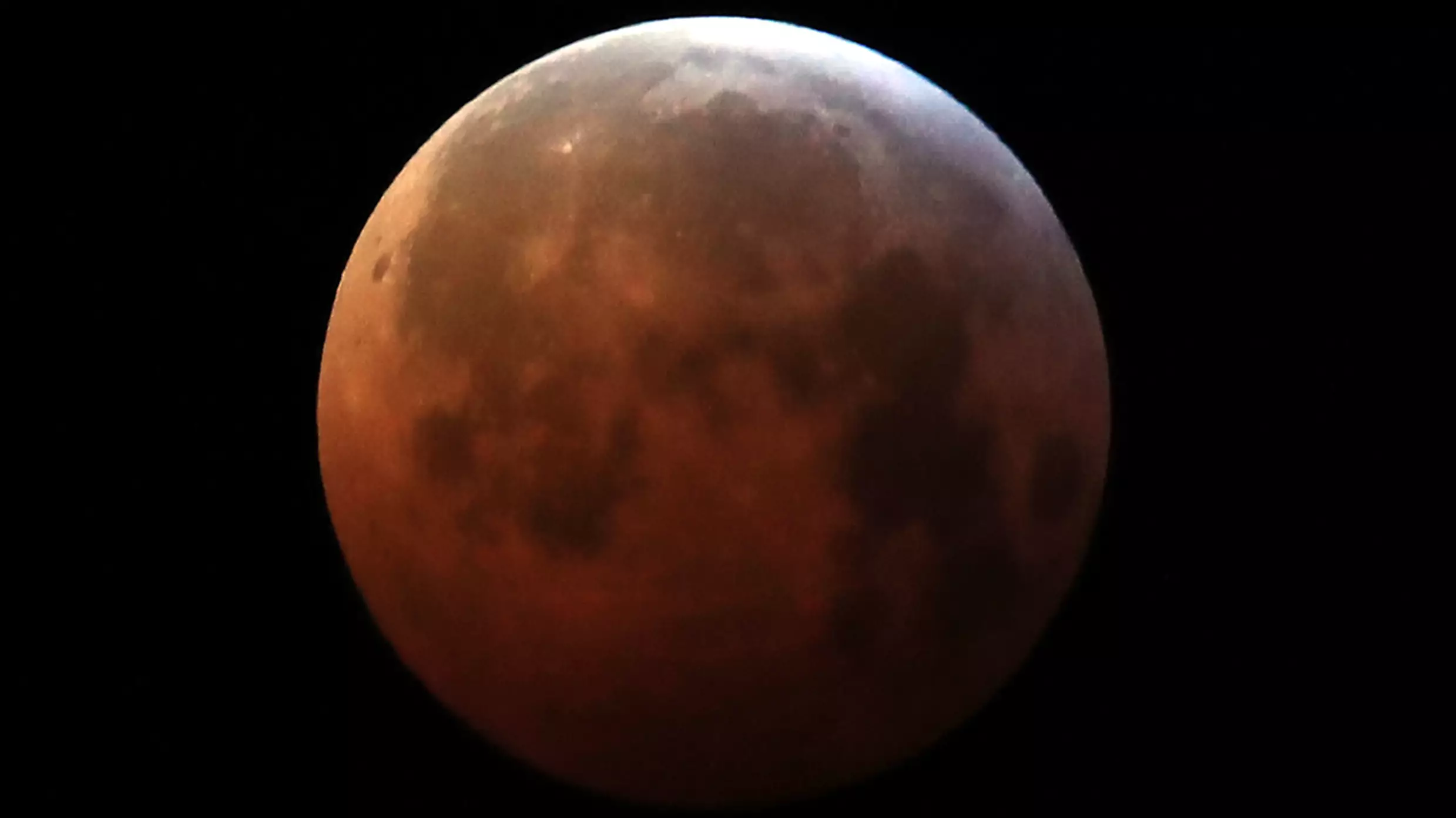 Expert Warns Rare Super Flower Blood Moon Could Cause Relationships To End