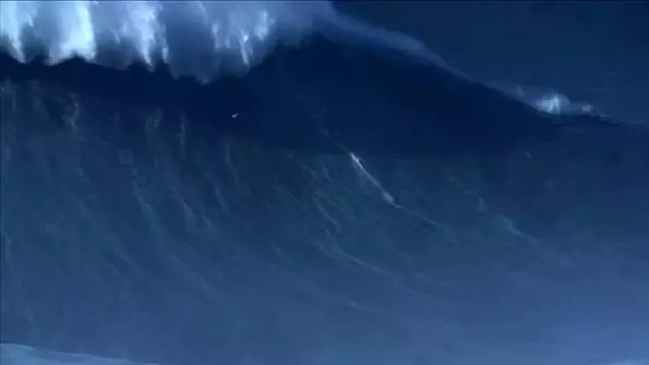 Surfer LAD Breaks World Record For Riding The Biggest Ever Wave 