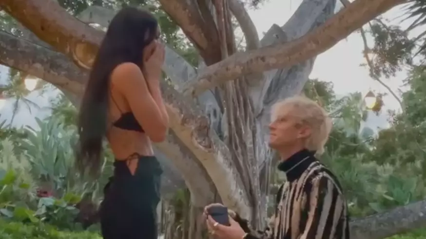 Megan Fox And Machine Gun Kelly Are Engaged 