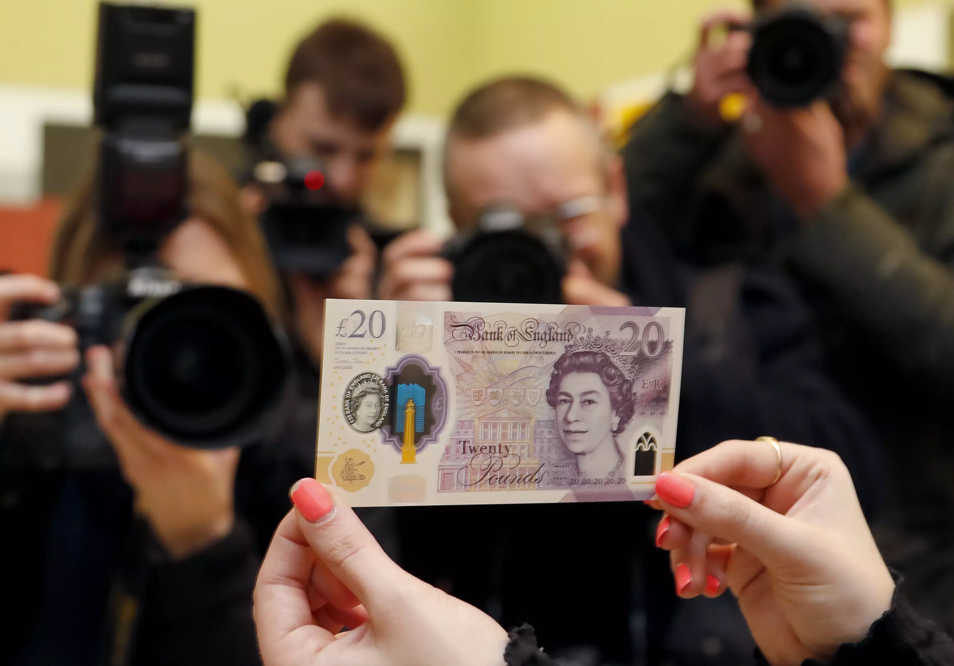 Could you get your hands on one of the rare serial numbers for the new £20 note?