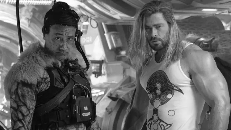 Fans Are Questioning Whether Chris Hemsworth’s Arm Is Real In New Photo