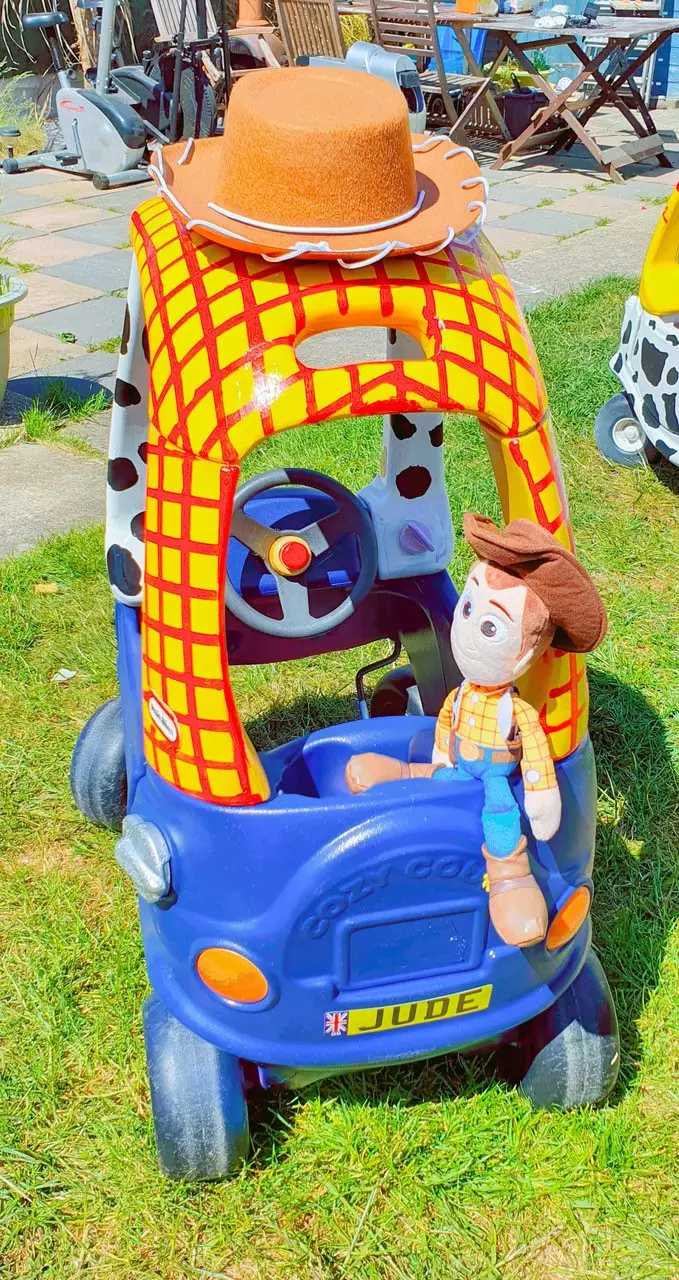 The Woody car was designed for Liam's other daughter (