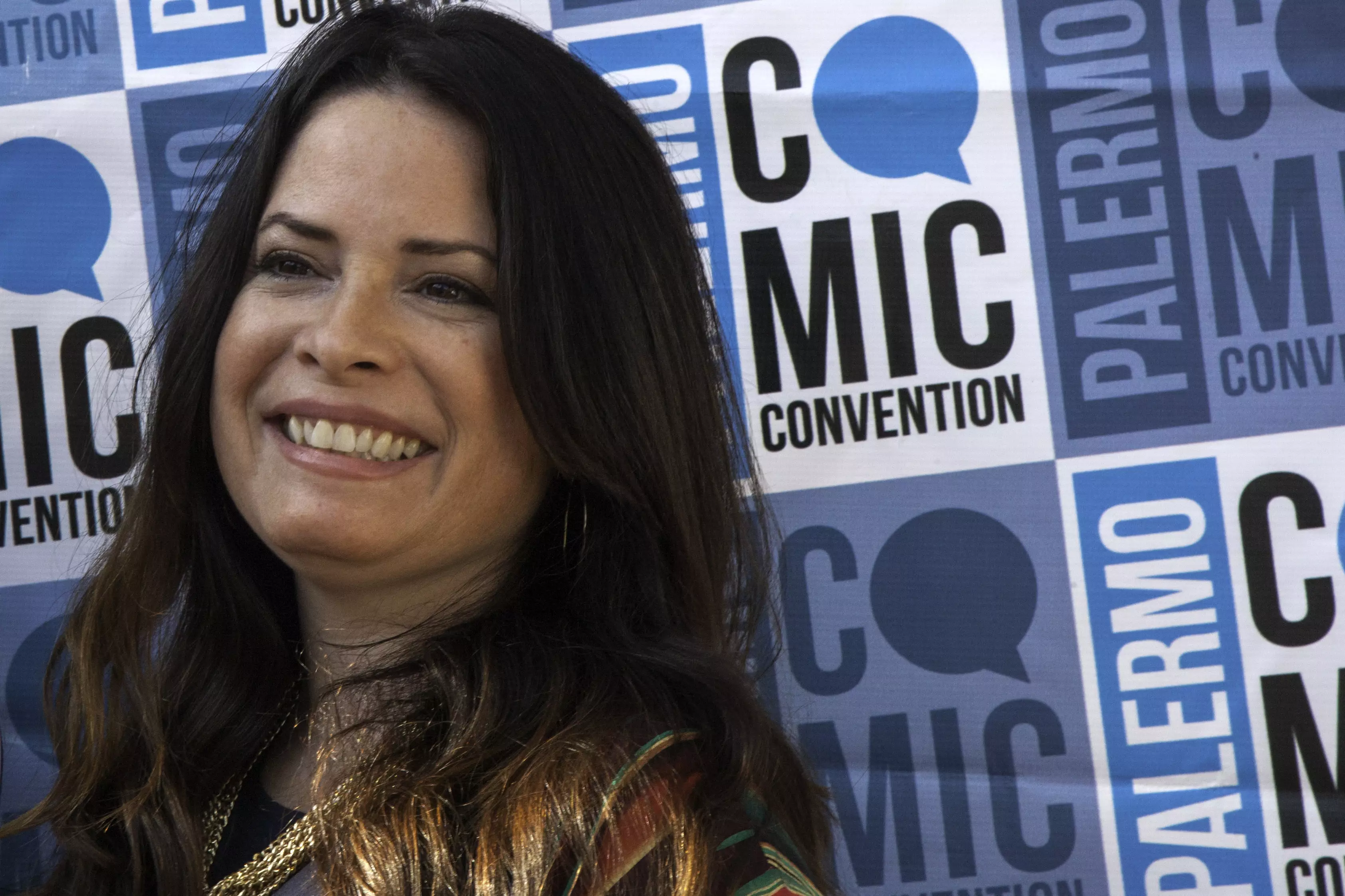 Holly Marie Combs wasn't impressed with the reboot announcement.