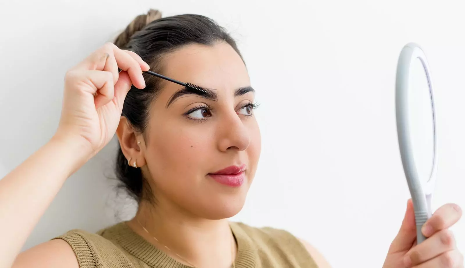 Brow expert shares her step-by-step guide to at-home brow threading with Tyla (