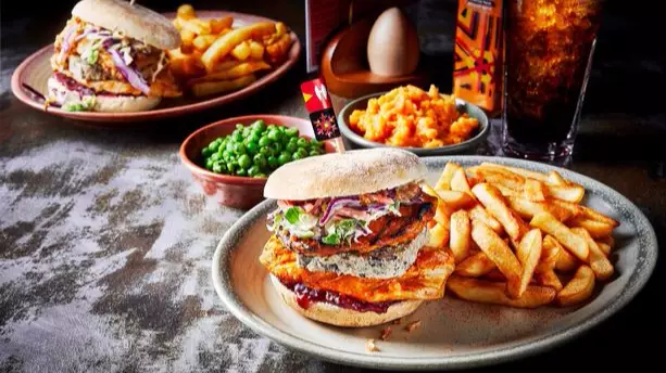 Have A Peri Peri Christmas With The New Nando's Christmas Burger