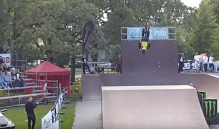 Security Guard Confiscates BMX And Teaches This Lad A Lesson, In BMXing