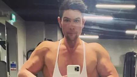 Man Dumped When He Weighed 26st Reveals Ripped Physique