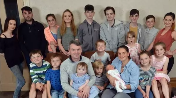 'Britain's Biggest Family' Announces They Are Having Their 20th Child