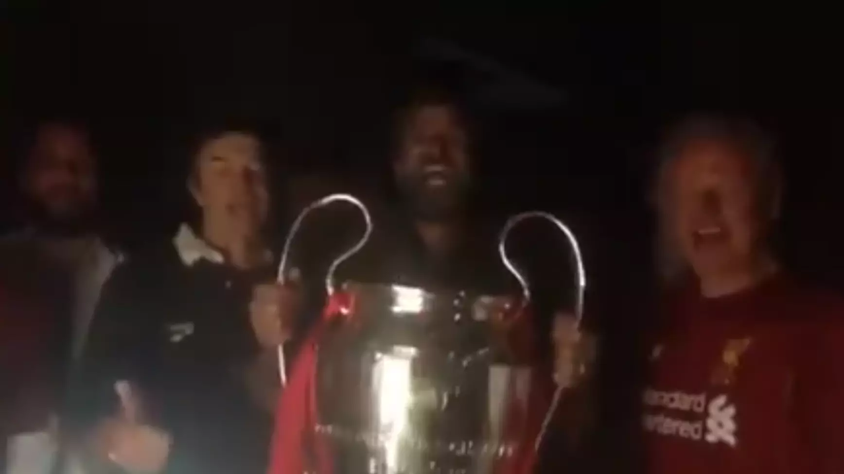 Klopp Sings With Liverpool Fans And Champions League Trophy After Triumph In Madrid