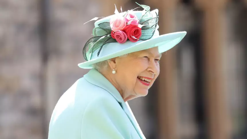 Queen Is Hiring A Cleaner To Live In Windsor Castle