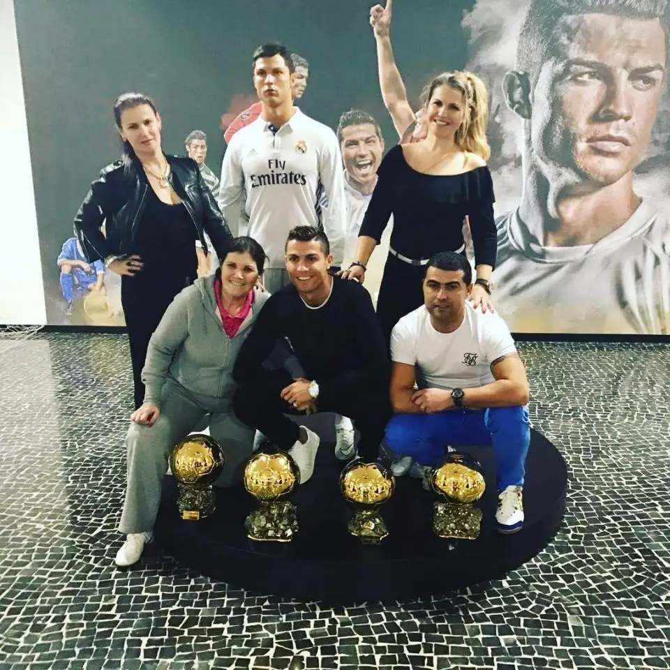 Ronaldo with four of his Ballon d'Or trophies. Image: @katiaaveiroofficial