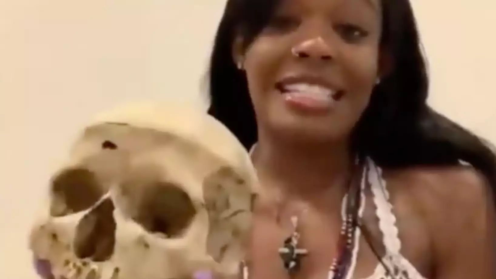 Azealia Banks Reveals She Has The Skull Of A Dead 6-Year-Old While On Aussie Radio Show