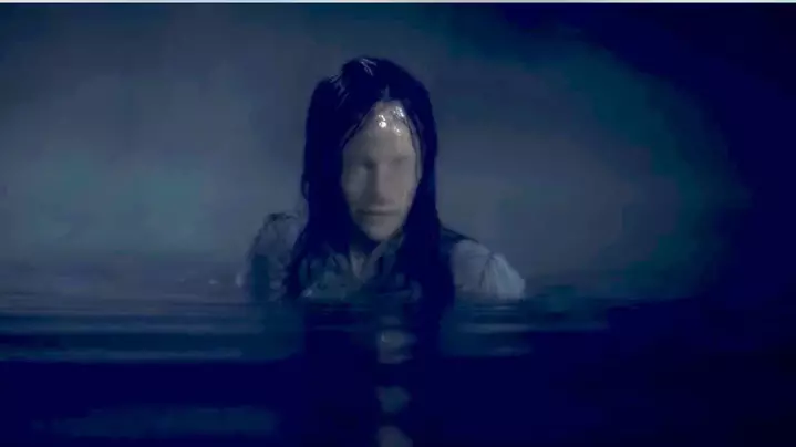 ​This Is Where You Recognise The Lady In The Lake From In 'Haunting Of Bly Manor'