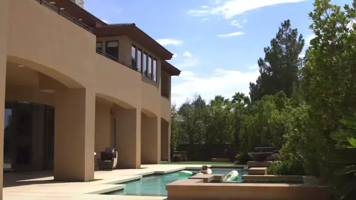 Inside The Amazing 'Mac Mansion' Conor McGregor Stayed At During Training 