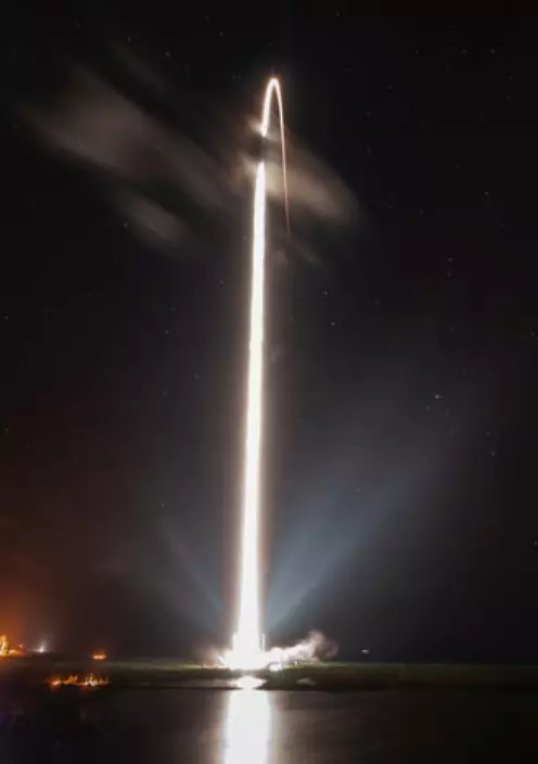 We all bloody love a rocket launch nowadays don't we?