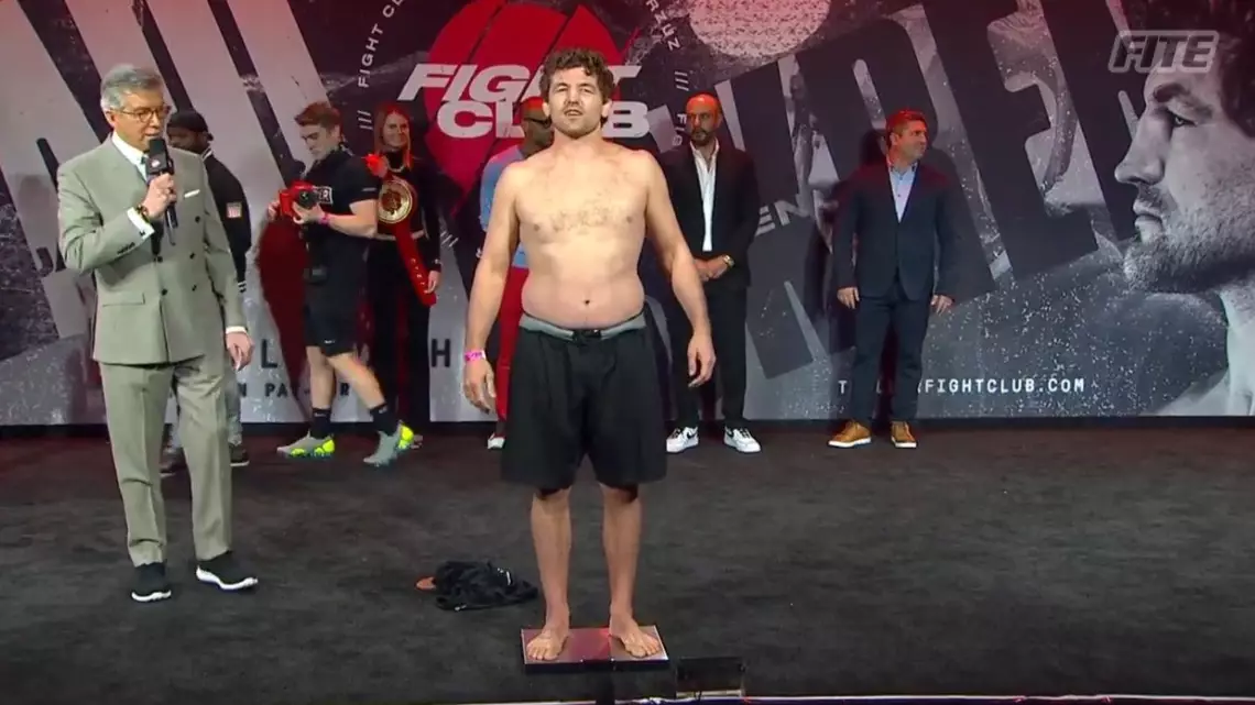 Jake Paul Mocks Ben Askren For Turning Up At Weigh-In With A 'Beer Belly'