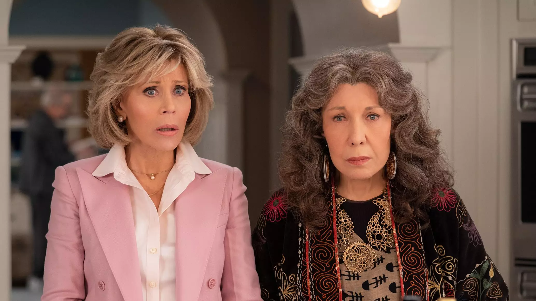 There's A Theory That 'Dead To Me' Is A 'Grace And Frankie' Prequel 