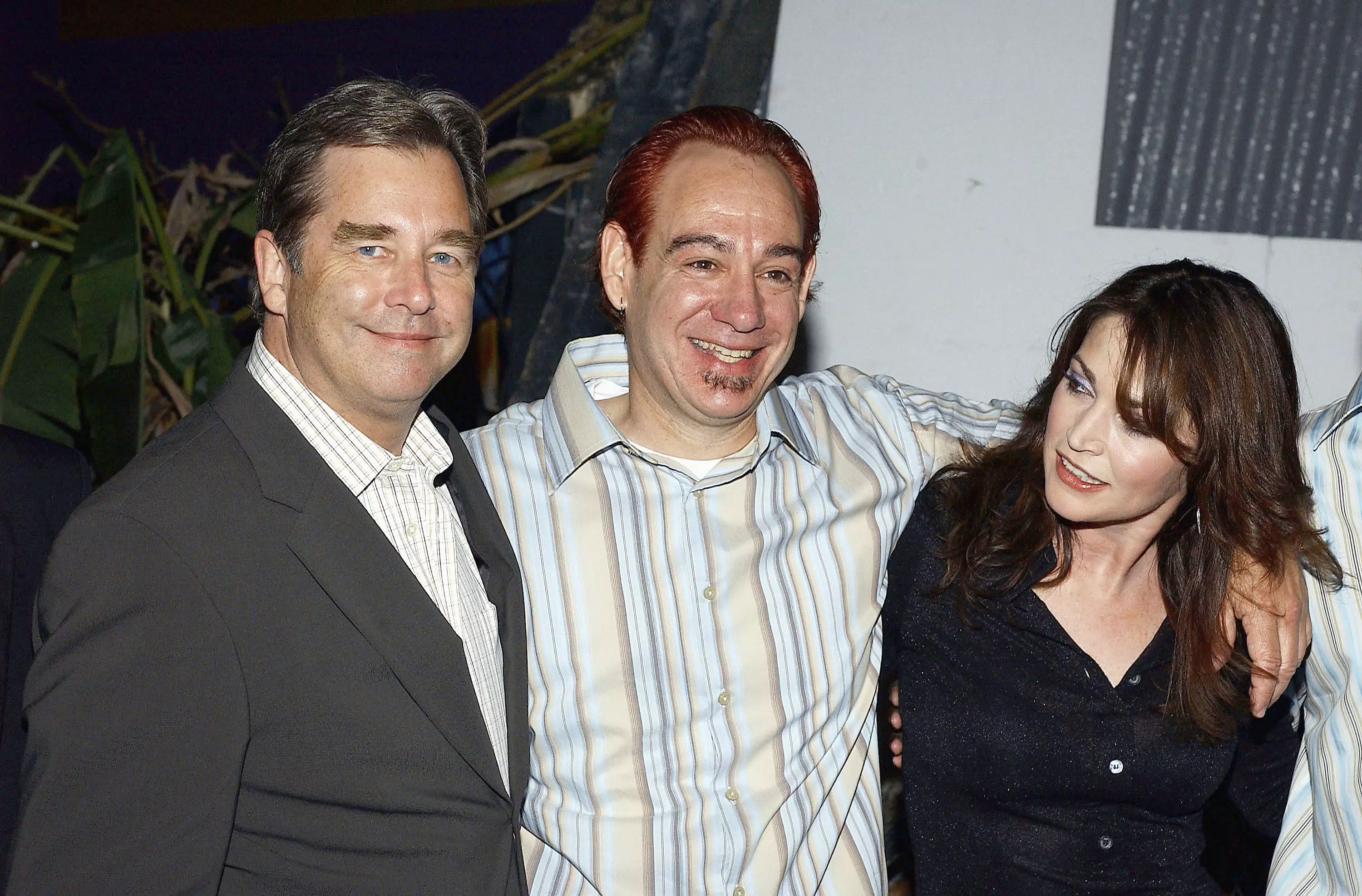 John Lafia (centre) with actors Beau Bridges and Kim Delaney at the premiere of '10.5' in 2004.