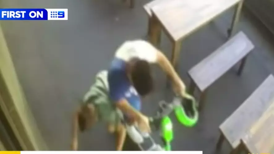 ​E-Scooter Rider Takes Off After Knocking Down Young Boy 