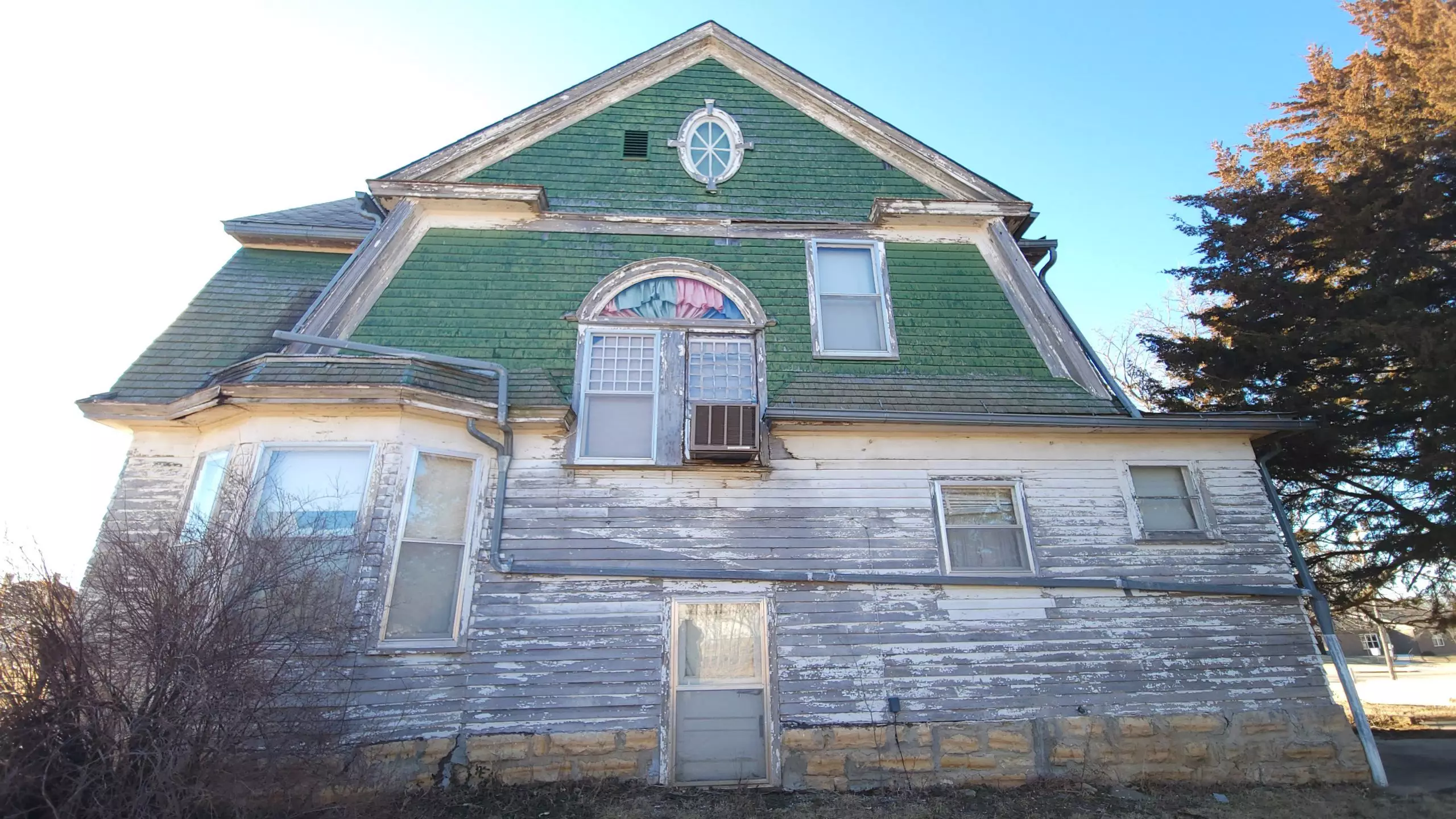 Historic three-bedroom house in Lincoln, Kansas, has been put on sale for free.