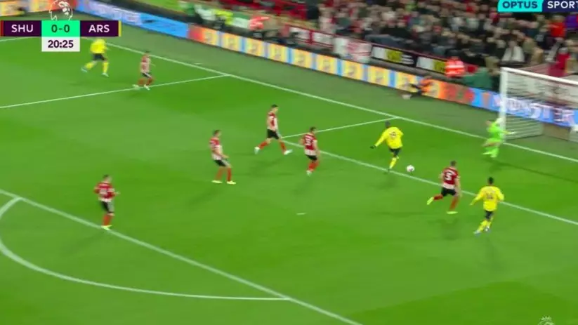 Arsenal's Nicolas Pepe Somehow Manages To Miss From Six Yards Out