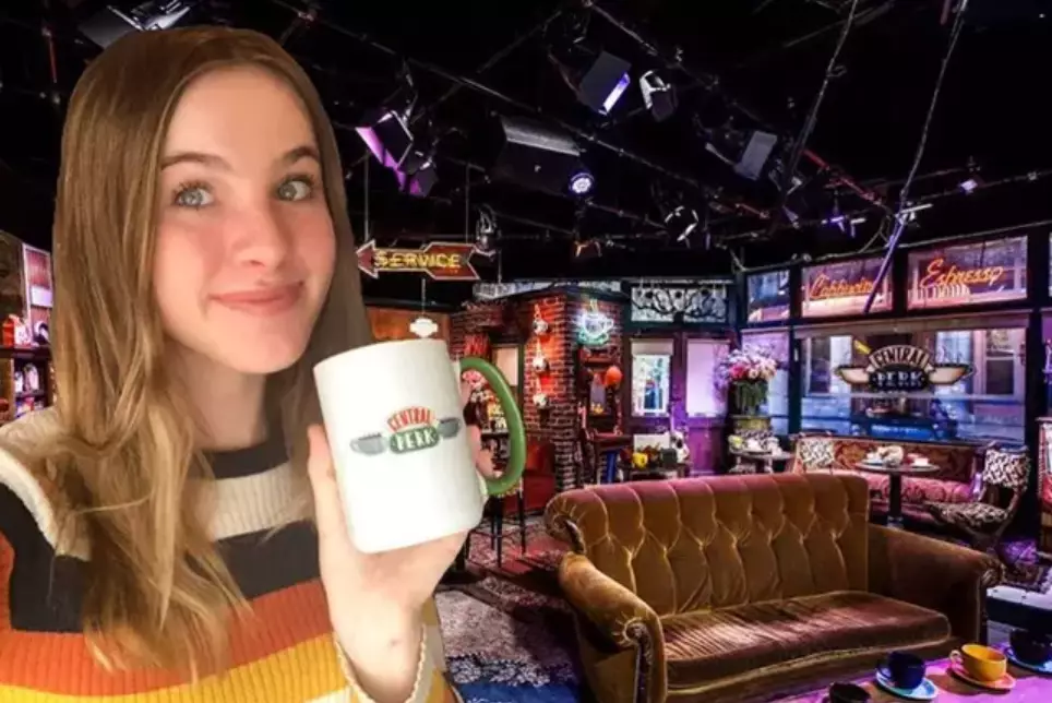 Noelle photoshopped herself into Central Perk at the start of 2020 to give a New Year's message.
