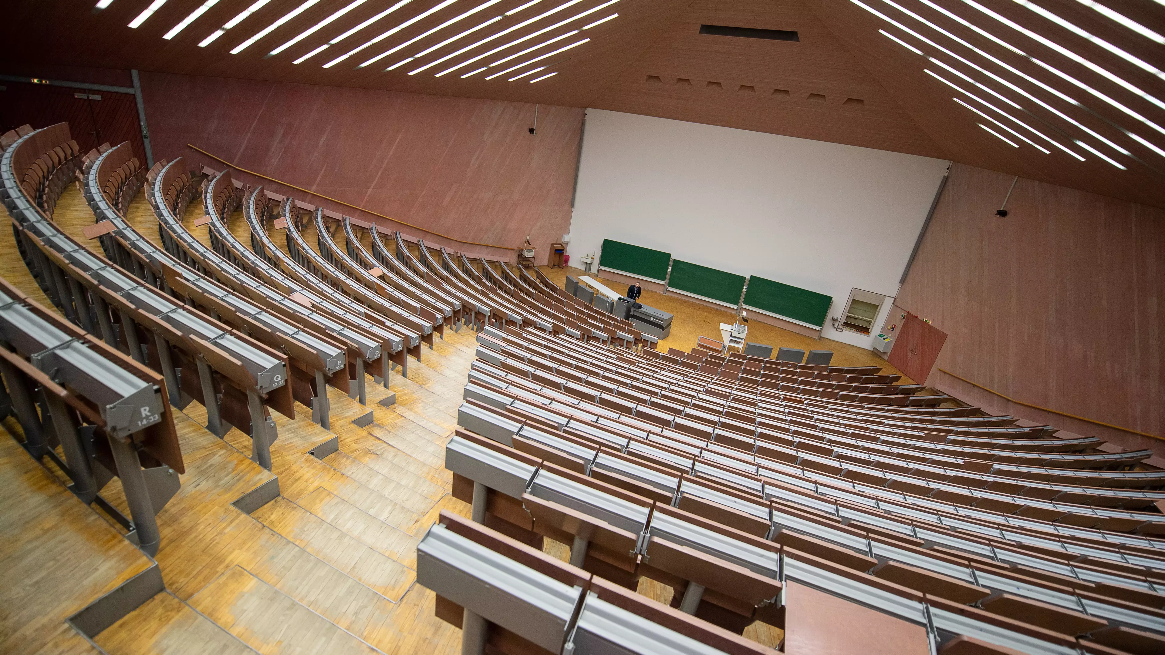 University Lecturer Accidentally Records Moment She Catches A Student Getting A Hand Job During A Lecture