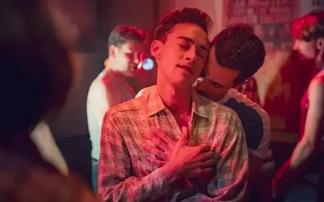 The series follows a group of 18-year-olds living in London during the AIDS crisis (