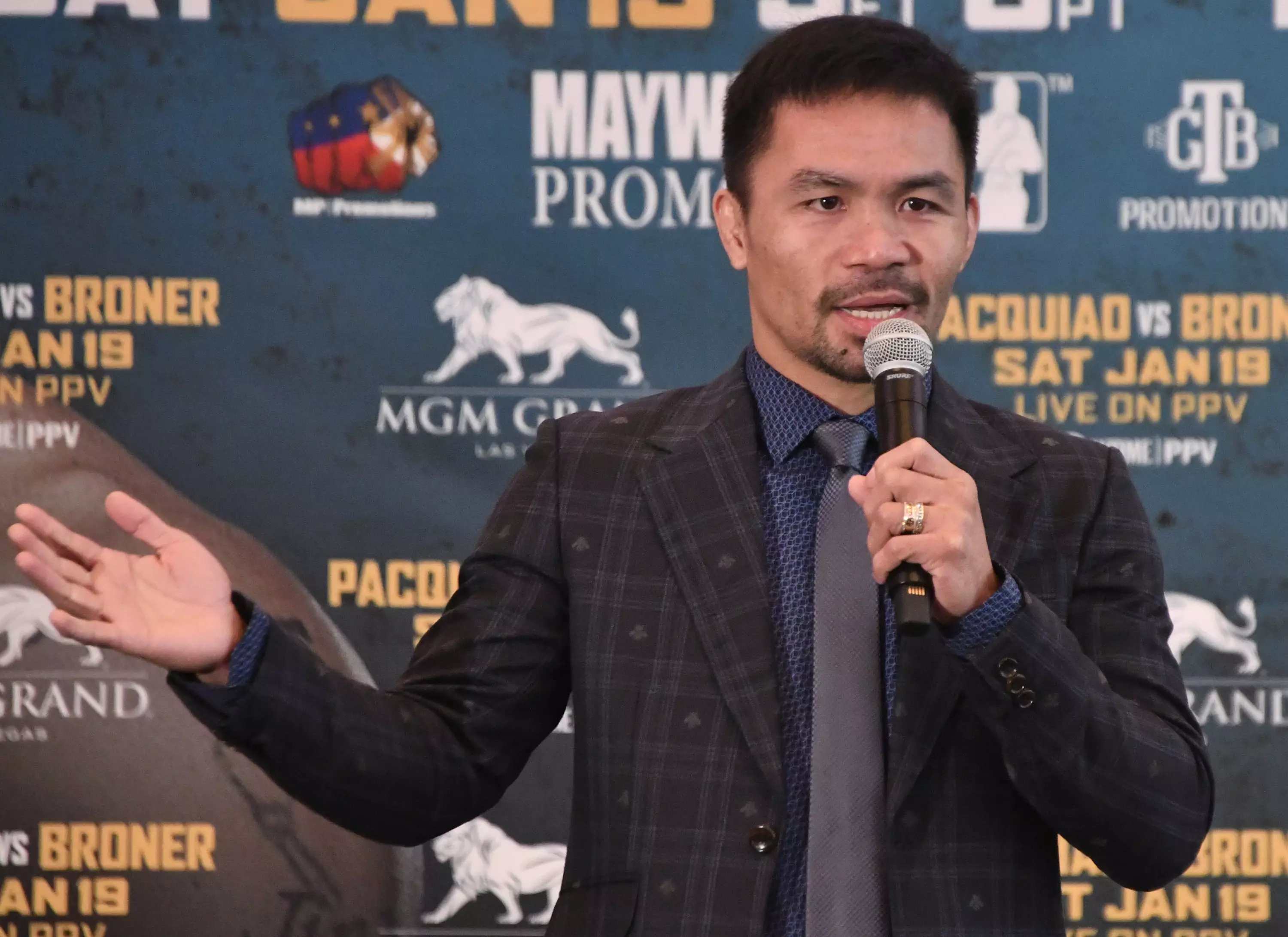 Manny Pacquiao says he's 'not afraid to die' serving his country during the coronavirus pandemic.